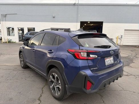 Used 2024 Subaru Crosstrek 2.0i Premium image 4