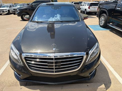 Used 2015 Mercedes-Benz S 550 Sedan w/ Sport Package image 8