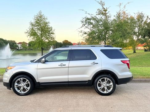 Used 2013 Ford Explorer Limited image 10