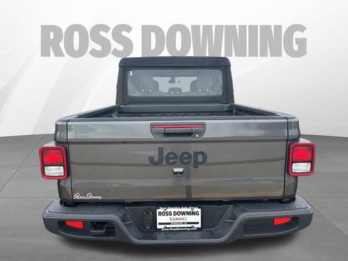 Used 2022 Jeep Gladiator Sport AWD/4WD image 5