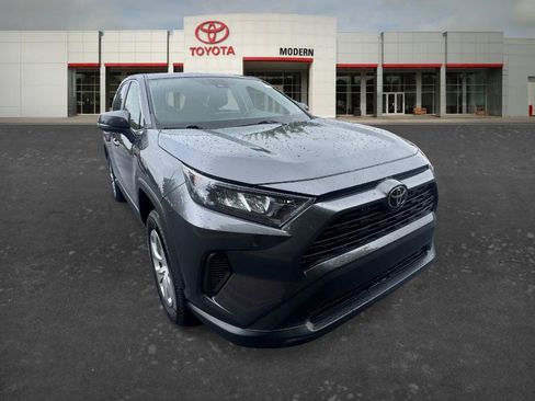 Certified 2022 Toyota RAV4 LE AWD/4WD image 3