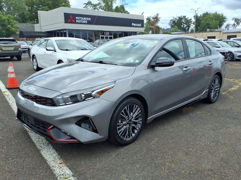 Used 2023 Kia Forte GT-Line w/ GT-Line Technology Package FWD image 8