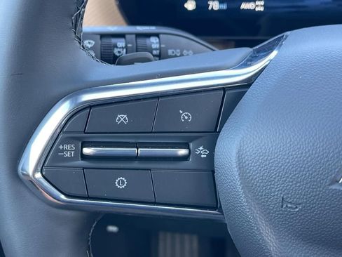 New 2026 Chevrolet Equinox ACTIV w/ Convenience Package III AWD/4WD image 18
