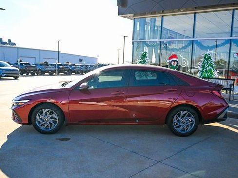 New 2026 Hyundai Elantra Blue image 2