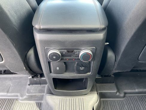 Used 2020 Ford Explorer Platinum w/ Premium Technology Package image 14