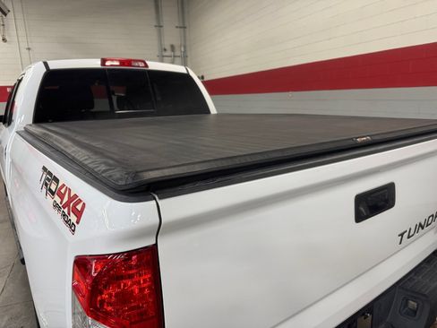 Used 2016 Toyota Tundra SR5 w/ TRD Off Road Package AWD/4WD image 31