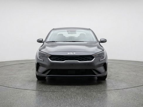 Used 2025 Kia K4 LXS image 2