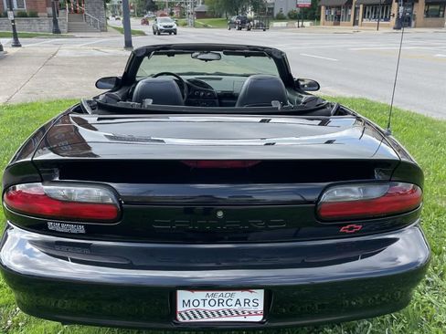 Used 1995 Chevrolet Camaro Z28 RWD image 4