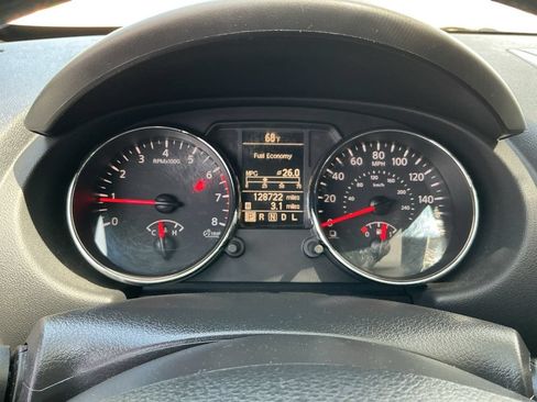 Used 2015 Nissan Rogue S w/ Convenience Package FWD image 19