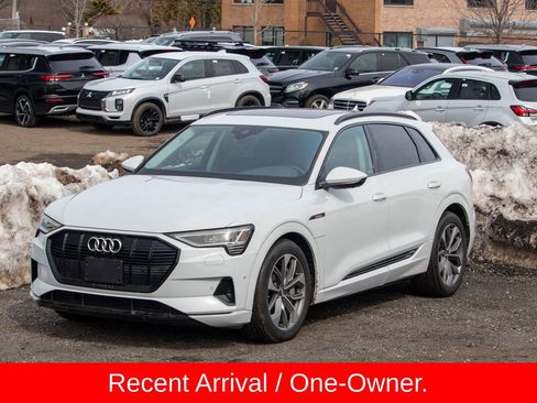 Used 2021 Audi e-tron Premium Plus w/ Premium Plus Package image 1