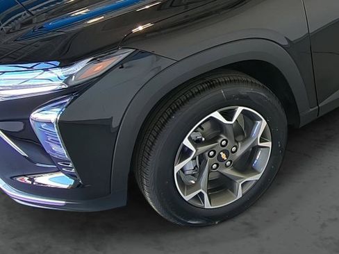 New 2026 Chevrolet Trax LT w/ Driver Confidence Package image 7