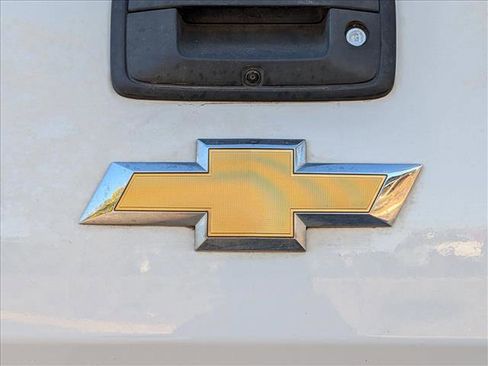 Used 2018 Chevrolet Silverado 1500 LT w/ Texas Edition image 23