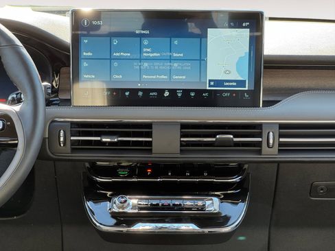 New 2026 Lincoln Corsair Reserve w/ Jet Appearance Package image 13