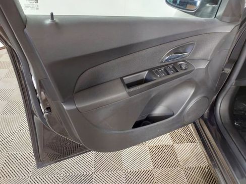 Used 2014 Chevrolet Cruze LT FWD image 14