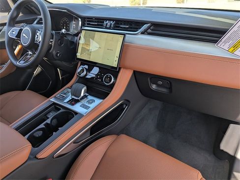 New 2026 Jaguar F-PACE R-Dynamic S image 14