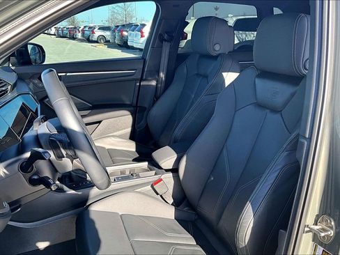 Used 2023 Audi Q3 2.0T Premium Plus image 30