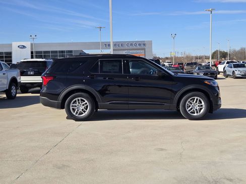 New 2026 Ford Explorer Active w/ Active Comfort Package RWD image 7
