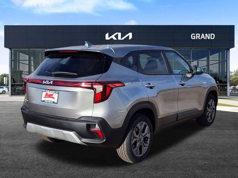 New 2026 Kia Seltos LX image 5