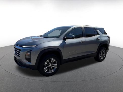 Used 2025 Chevrolet Equinox LT FWD image 7