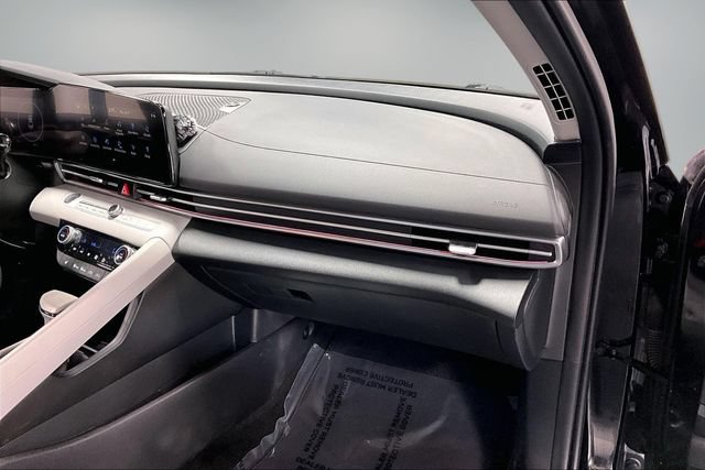 Used 2025 Hyundai Elantra Limited FWD image 26