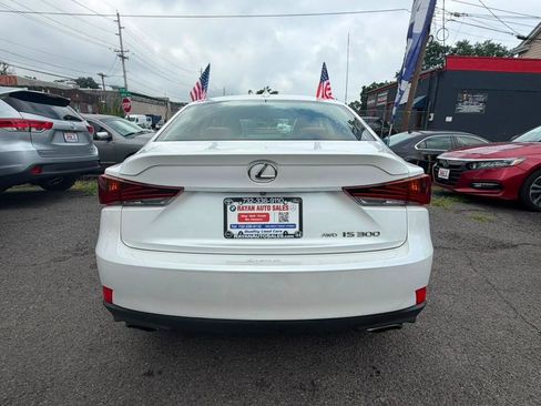 Used 2017 Lexus IS 300 AWD image 5