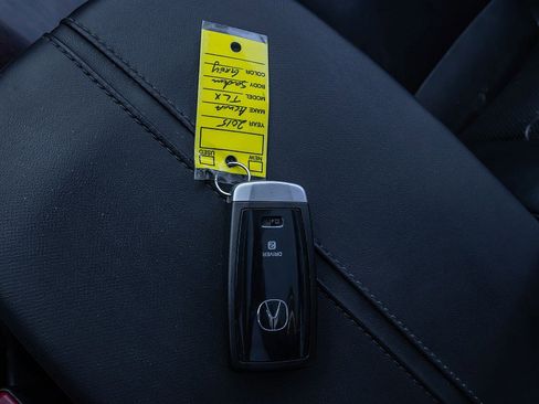 Used 2016 Acura TLX w/ Technology Package image 29