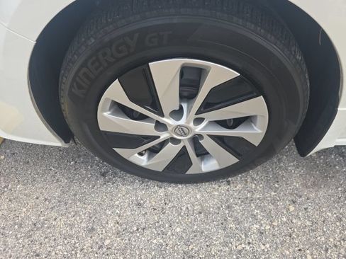Certified 2024 Nissan Altima 2.5 S FWD image 23