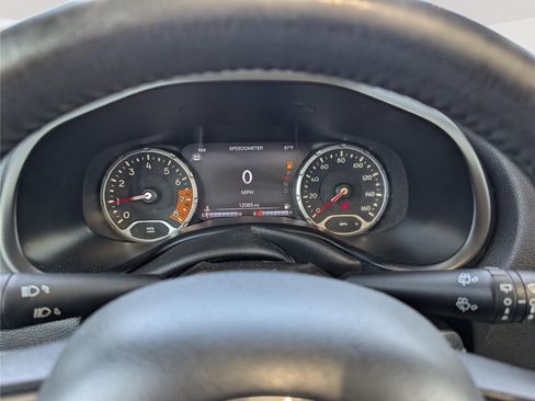 Used 2022 Jeep Renegade Limited w/ Sun, Sound & Wheels Group AWD/4WD image 30