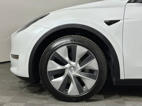 Used 2021 Tesla Model Y Long Range AWD/4WD image 8