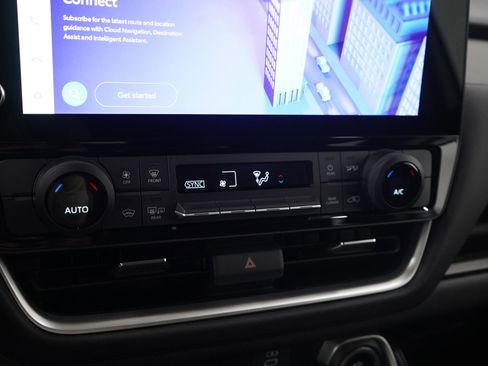 Used 2025 Toyota Grand Highlander FWD image 24