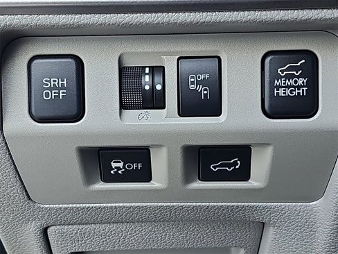 Used 2018 Subaru Forester 2.5i Limited image 27