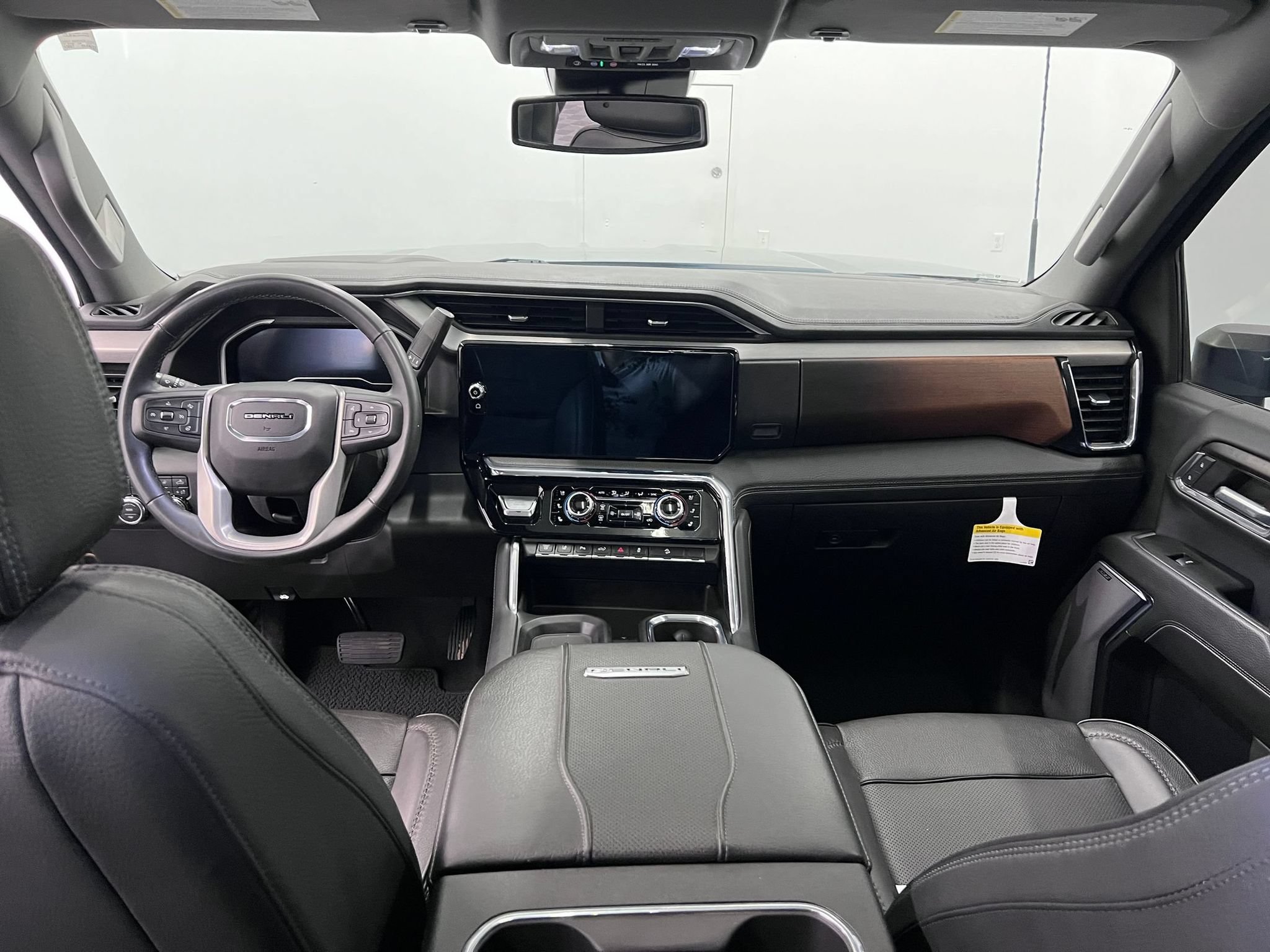 Used 2024 GMC Sierra 3500 Denali AWD/4WD image 13