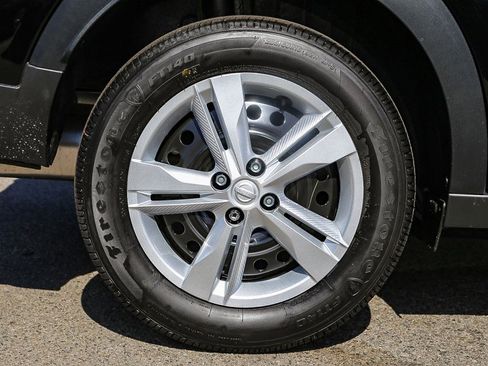 New 2025 Nissan Kicks Play S w/ Interior Electronics Package FWD image 11