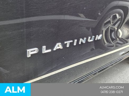 Used 2025 Ford Expedition Platinum AWD/4WD image 3