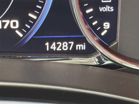 Used 2024 GMC Terrain Denali w/ Denali Premium Package image 28