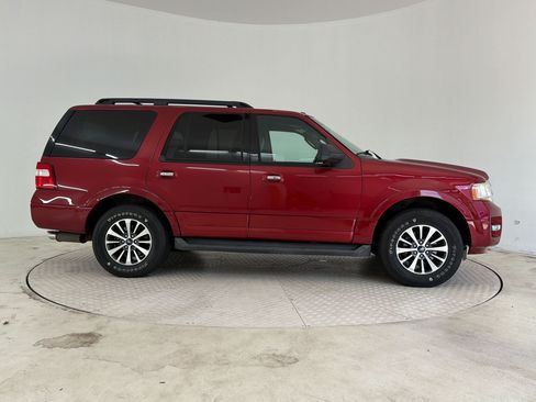 Used 2016 Ford Expedition XLT AWD/4WD image 8