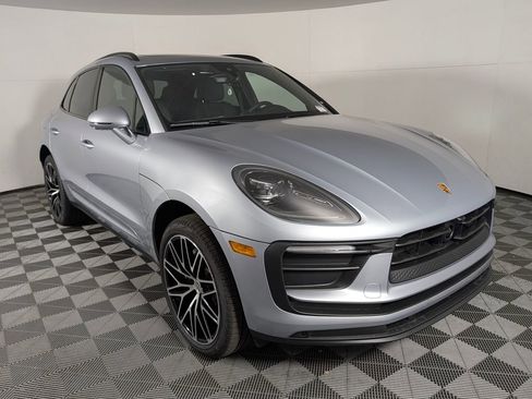 New 2026 Porsche Macan AWD/4WD image 9