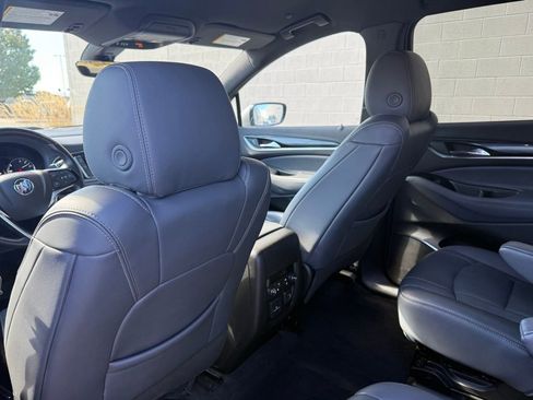 Used 2024 Buick Enclave Premium image 21