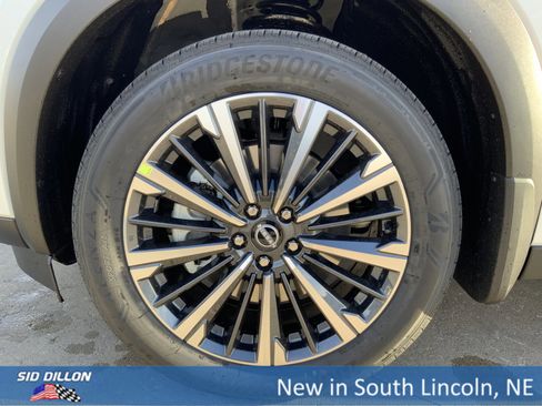 New 2026 Nissan Pathfinder Platinum w/ Cargo Package image 11