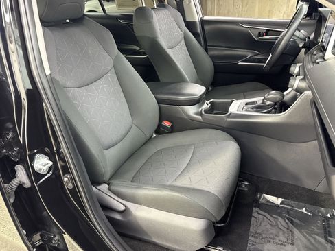 Used 2024 Toyota RAV4 XLE w/ Weather Package AWD/4WD image 39