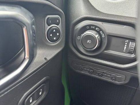 Used 2026 Jeep Wrangler Unlimited Sport AWD/4WD image 35
