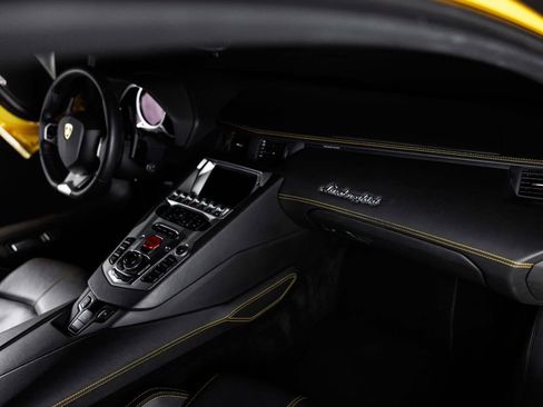 Used 2013 Lamborghini Aventador LP 700-4 image 36