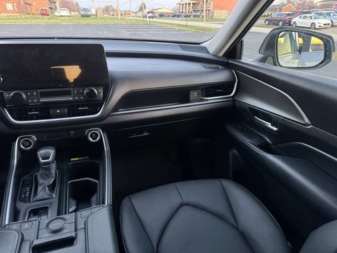 Used 2024 Toyota Grand Highlander AWD image 24