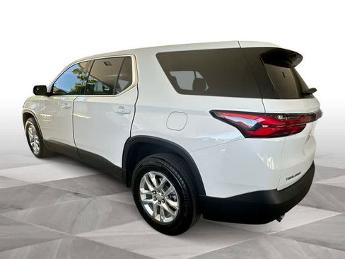 Used 2023 Chevrolet Traverse LS FWD image 6