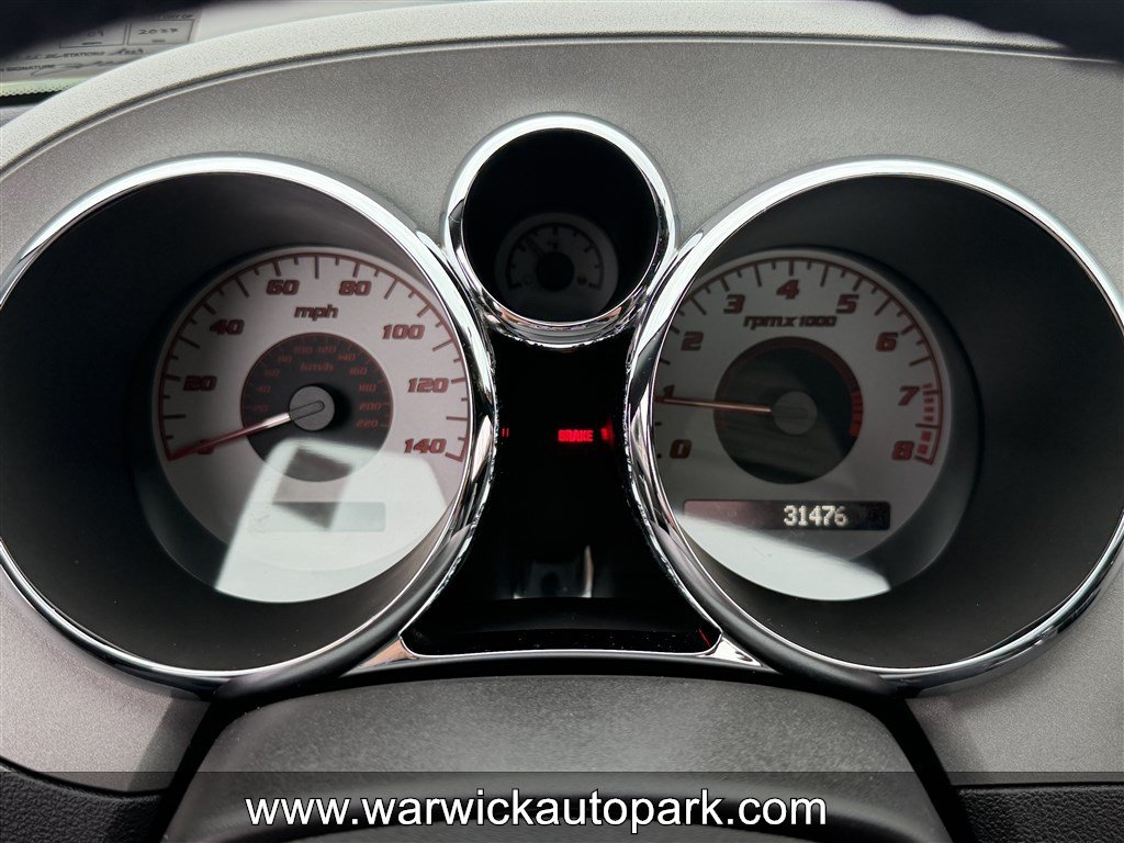 Used 2006 Pontiac Solstice Convertible w/ Premium Package RWD image 9