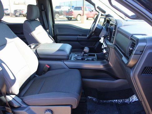 Used 2024 Ford F150 XLT w/ XLT Black Appearance Package image 8