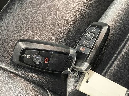 Used 2021 Ford Edge SEL image 26