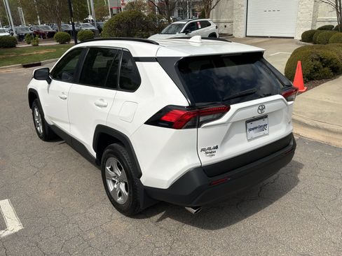 Used 2025 Toyota RAV4 XLE w/ Convenience Package image 9