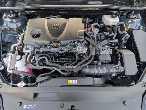 Used 2025 Toyota Camry SE FWD image 28