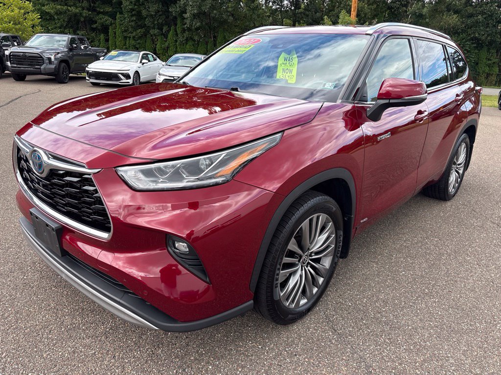 Used 2021 Toyota Highlander Platinum AWD/4WD image 2